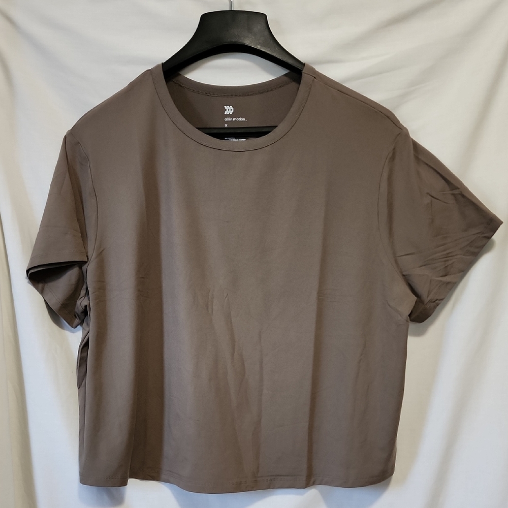 All in Motion Wonen's Box Short Sleeve Tee
